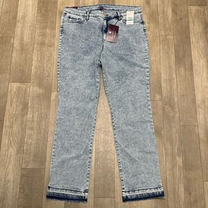 NWT Gloria Vanderbilt Slim Straight Mid Rise Washed Flex Stretch Frayed‎ Jeans